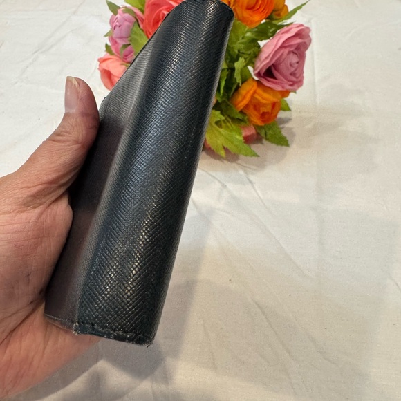 Prada Black Wallet - Picture 3 of 13